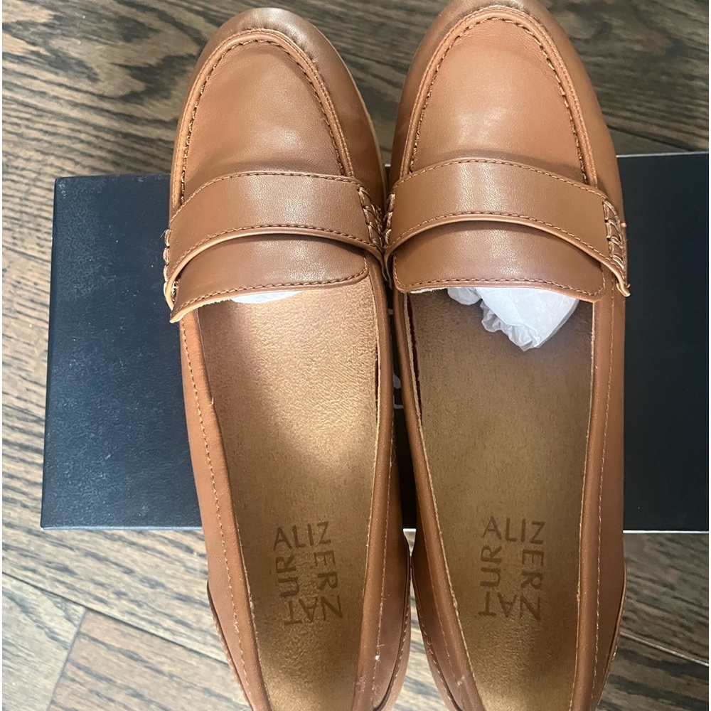 Women Naturalizer Fashion Flat